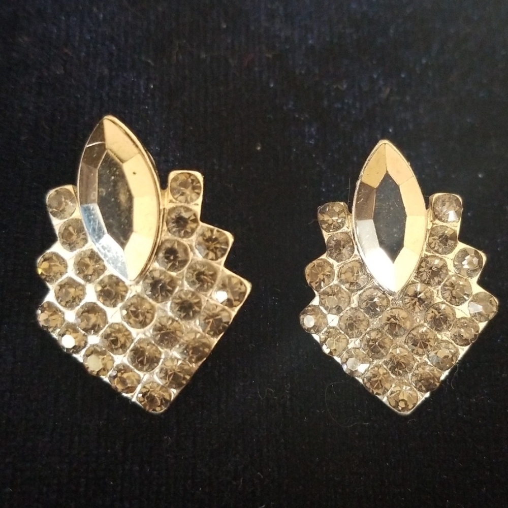 Vintage Themed Post Earrings